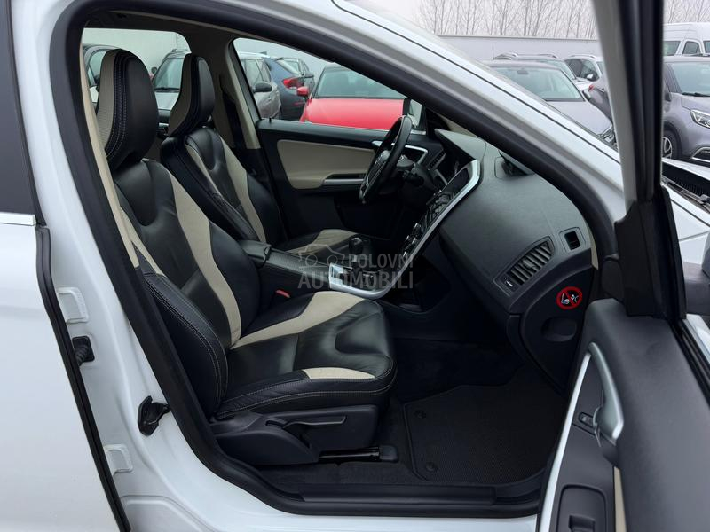 Volvo XC60 4x4 R- DESIGN CH