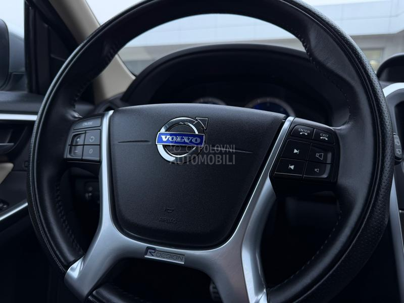 Volvo XC60 4x4 R- DESIGN CH