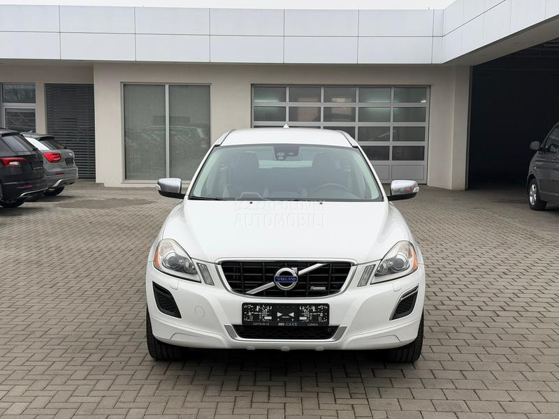 Volvo XC60 4x4 R- DESIGN CH