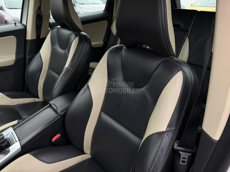 Volvo XC60 4x4 R- DESIGN CH