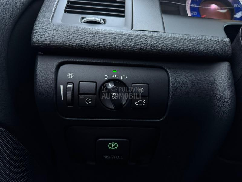 Volvo XC60 4x4 R- DESIGN CH