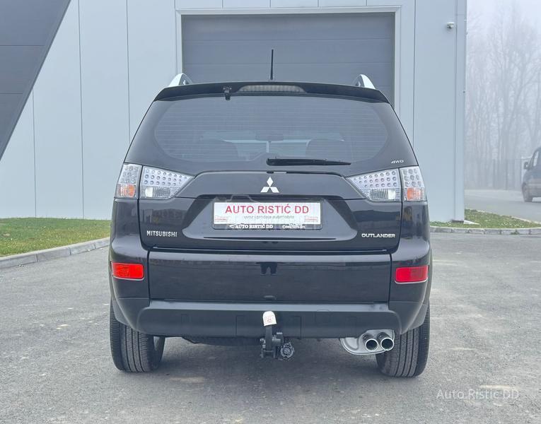 Mitsubishi Outlander 2.0 DID4x4 NAV. KAM.