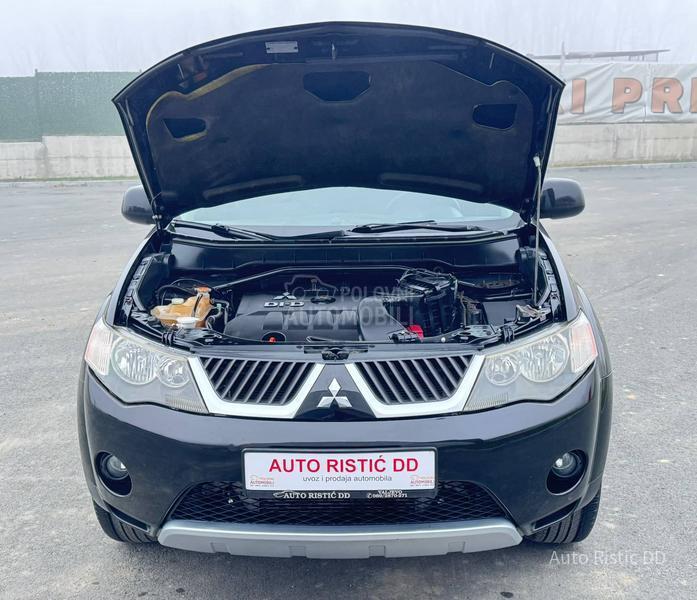 Mitsubishi Outlander 2.0 DID4x4 NAV. KAM.