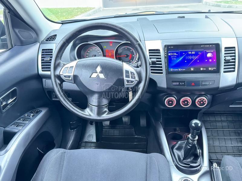 Mitsubishi Outlander 2.0 DID4x4 NAV. KAM.