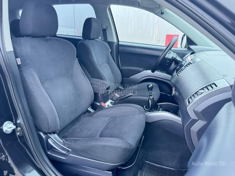 Mitsubishi Outlander 2.0 DID4x4 NAV. KAM.