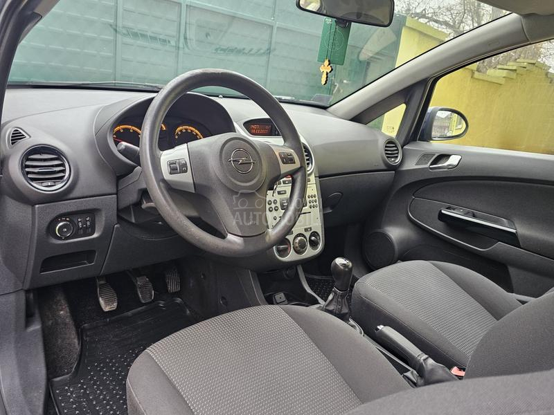 Opel Corsa D 