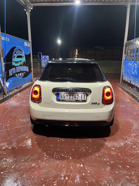 MINI One d