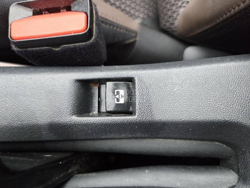 Peugeot 2008 1.2 ALLURE/PANO