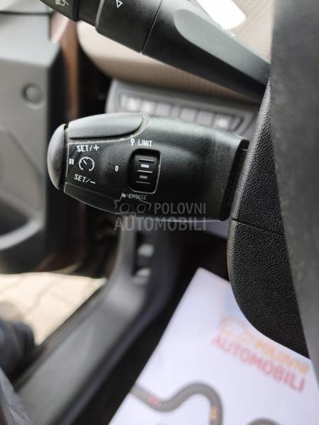 Peugeot 2008 1.2 ALLURE/PANO