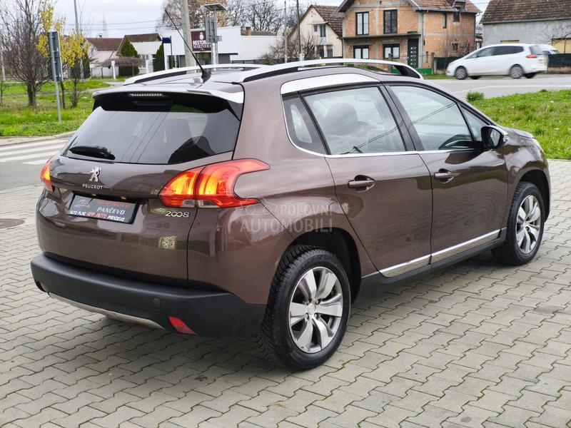 Peugeot 2008 1.2 ALLURE/PANO