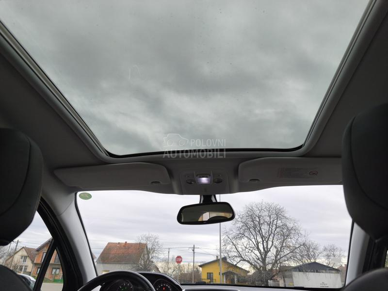 Peugeot 2008 1.2 ALLURE/PANO