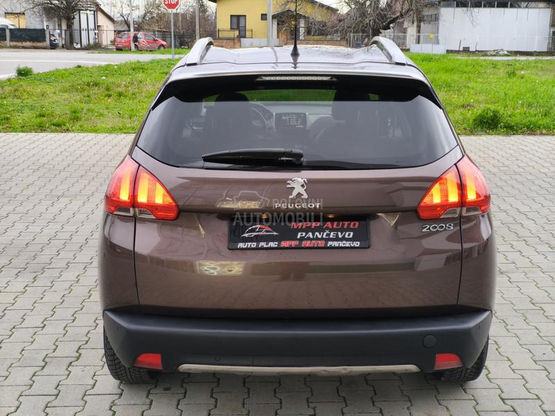 Peugeot 2008 1.2 ALLURE/PANO
