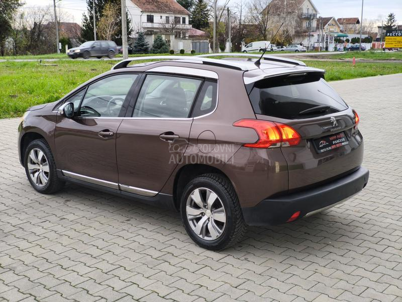 Peugeot 2008 1.2 ALLURE/PANO