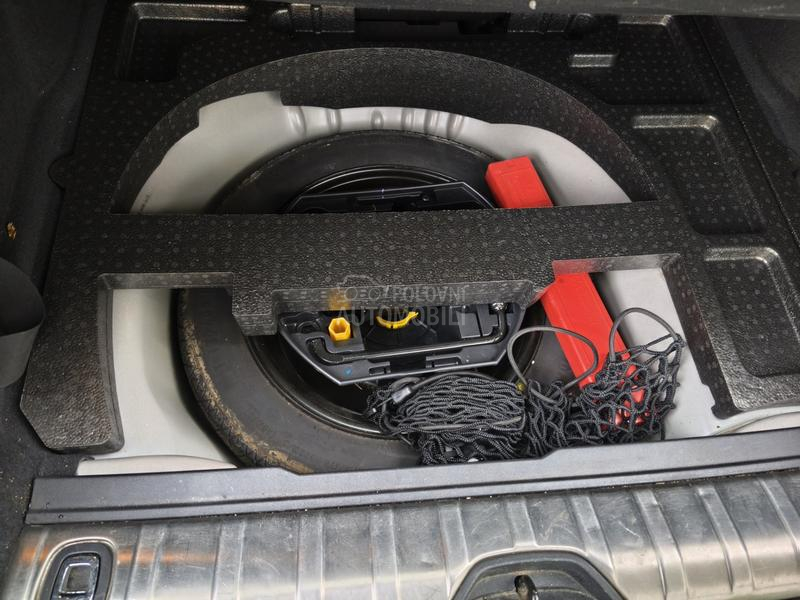 Peugeot 2008 1.2 ALLURE/PANO