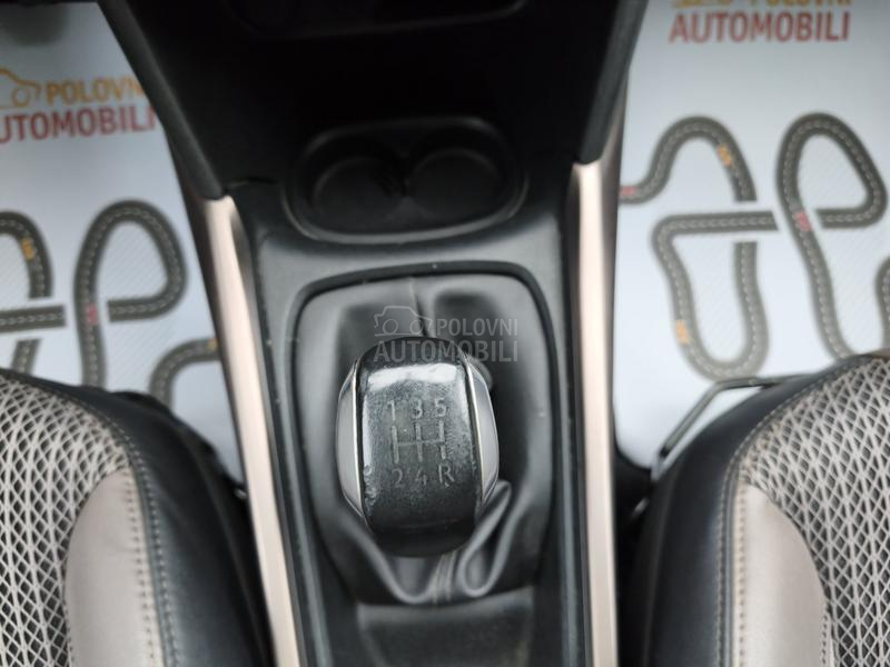 Peugeot 2008 1.2 ALLURE/PANO