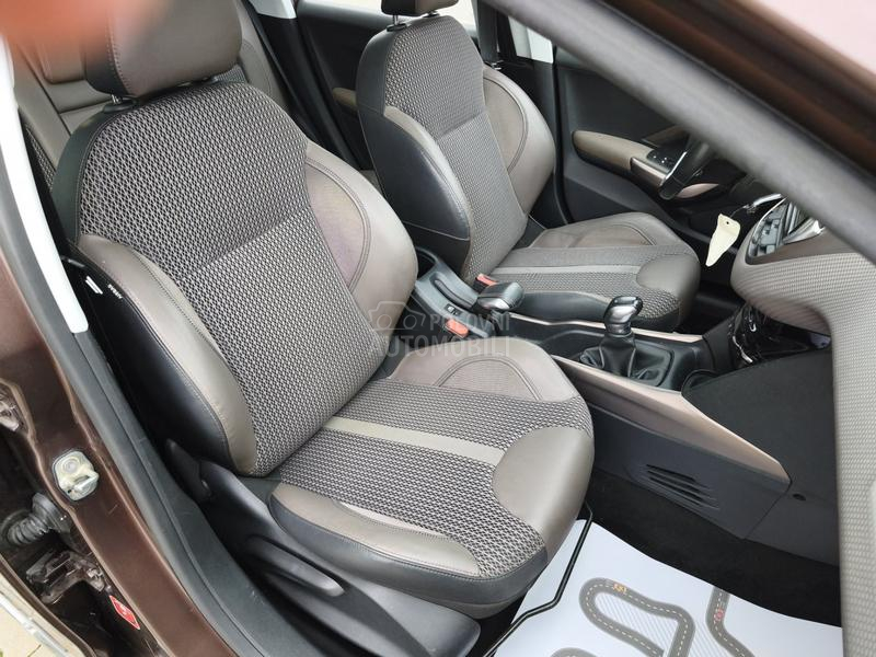 Peugeot 2008 1.2 ALLURE/PANO