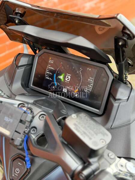 Yamaha Tmax Malossi Akrapovic