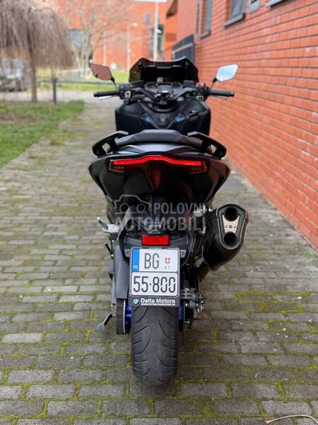 Yamaha Tmax Malossi Akrapovic