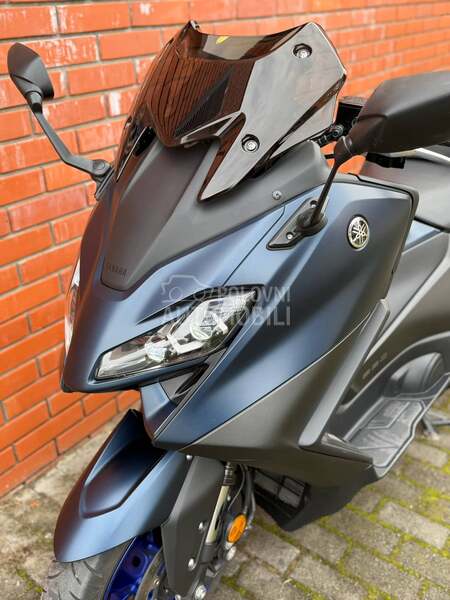 Yamaha Tmax Malossi Akrapovic