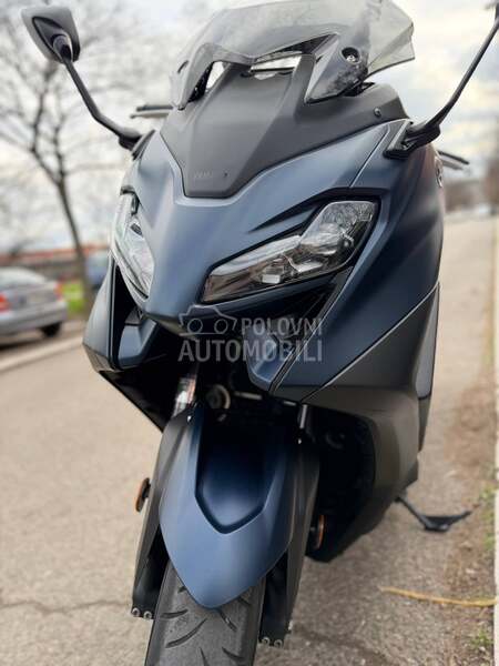 Yamaha Tmax Malossi Akrapovic
