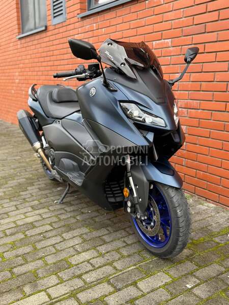 Yamaha Tmax Malossi Akrapovic