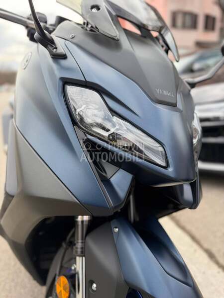 Yamaha Tmax Malossi Akrapovic