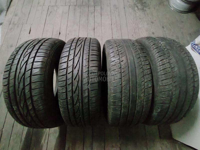 Semperit 235/60 R16 Letnja
