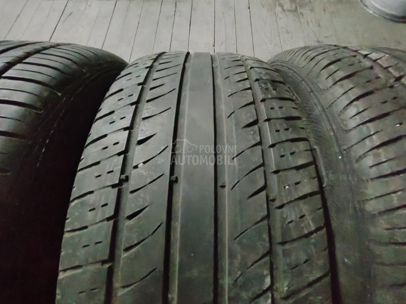 Semperit 235/60 R16 Letnja