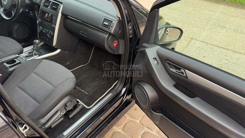 Mercedes Benz B 180 d  A.U.At.O.M.A.T
