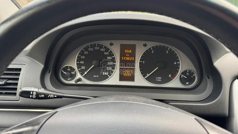 Mercedes Benz B 180 d  A.U.At.O.M.A.T