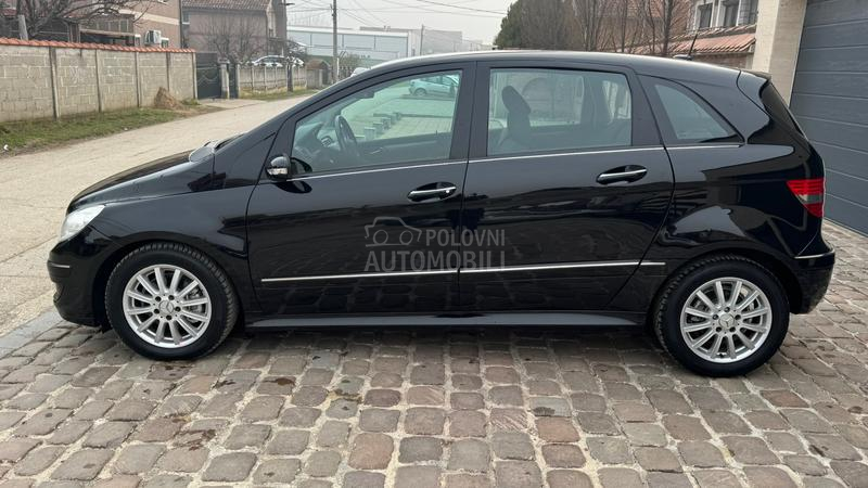 Mercedes Benz B 180 d  A.U.At.O.M.A.T
