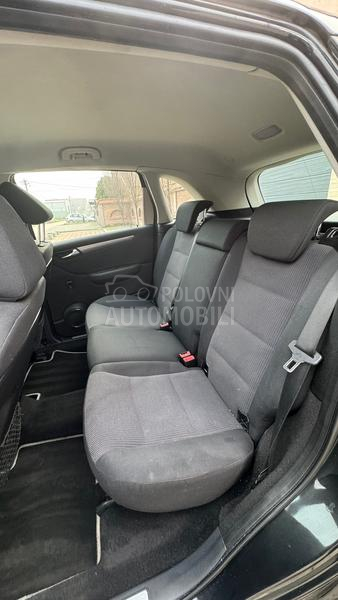 Mercedes Benz B 180 d  A.U.At.O.M.A.T