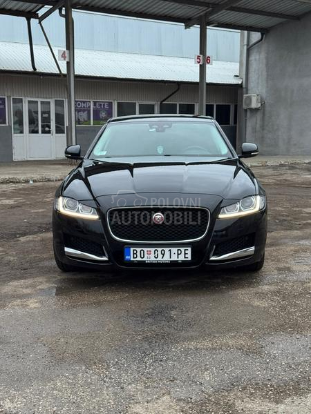 Jaguar XF 