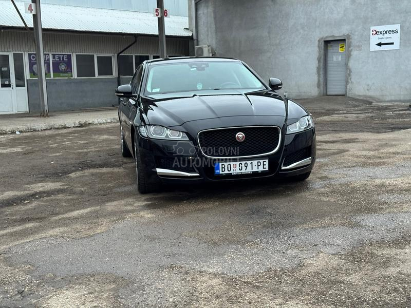 Jaguar XF 
