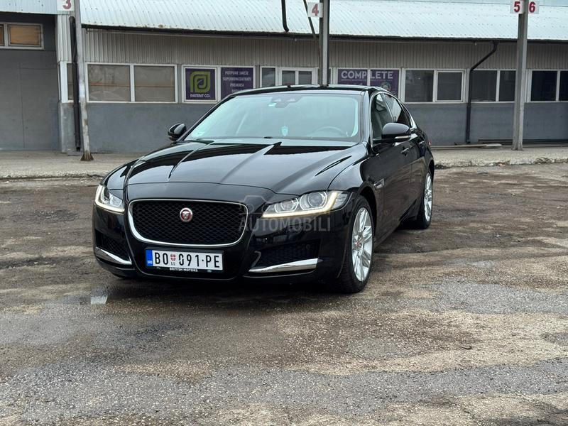 Jaguar XF 