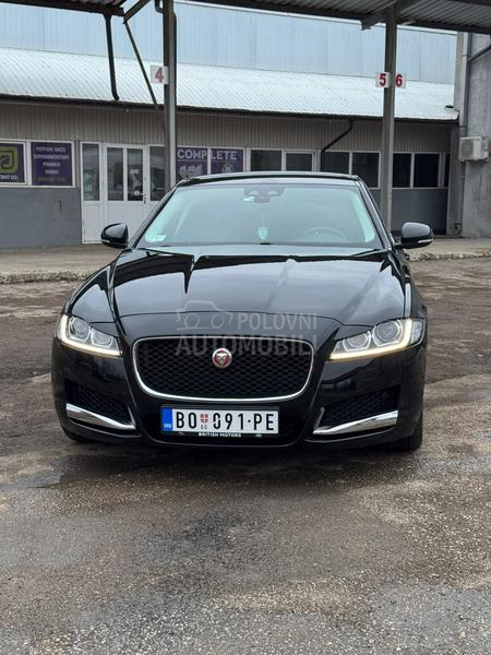 Jaguar XF 