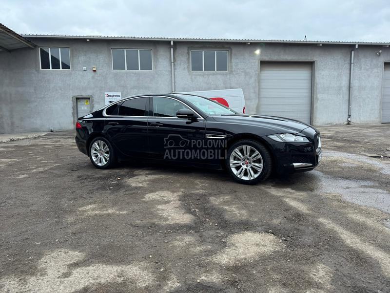 Jaguar XF 