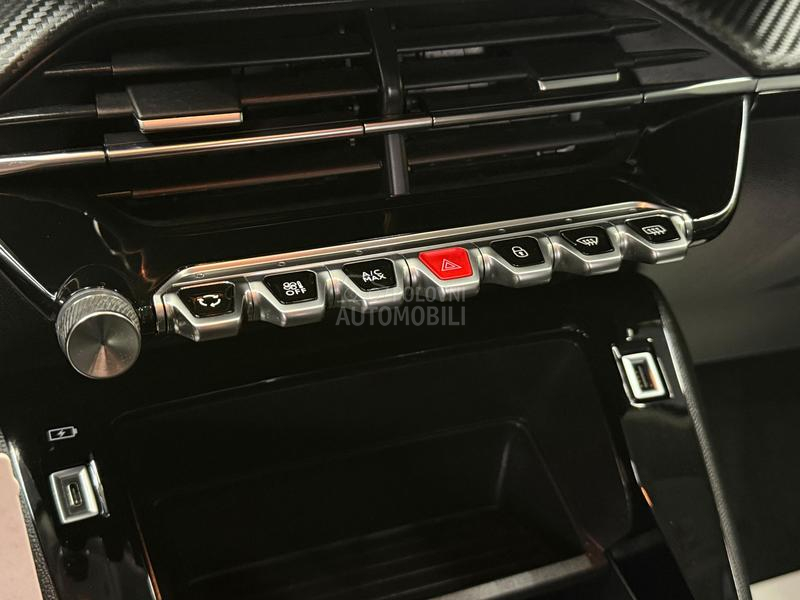 Peugeot 2008 1.2b/AKC1JSKA C3NA