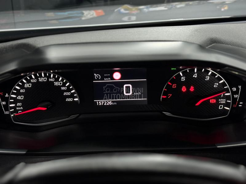 Peugeot 2008 1.2b/AKC1JSKA C3NA