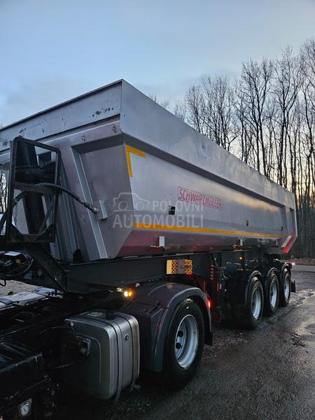 Schwarzmuller Za auto