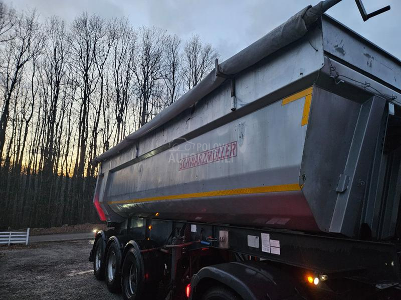 Schwarzmuller Za auto