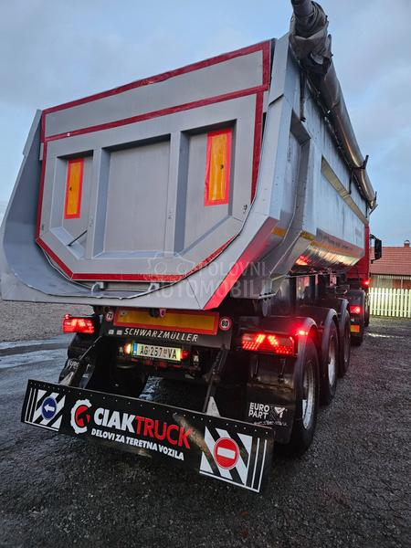 Schwarzmuller Za auto