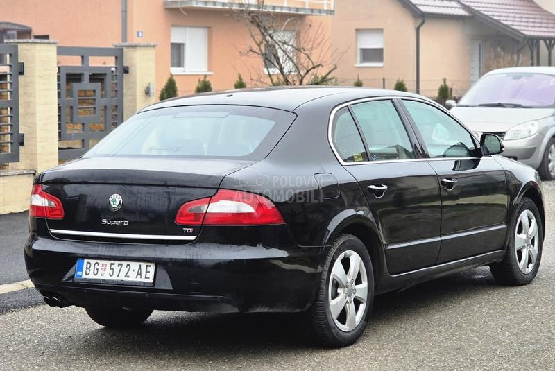Škoda Superb 
