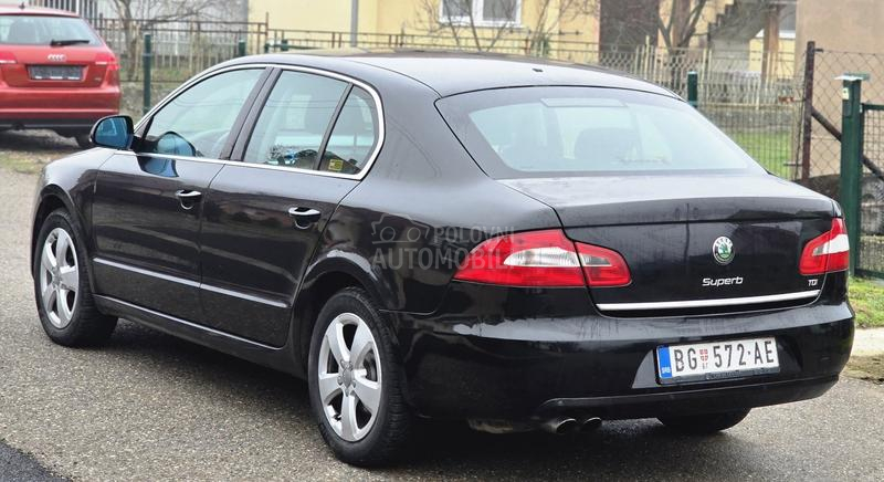 Škoda Superb 