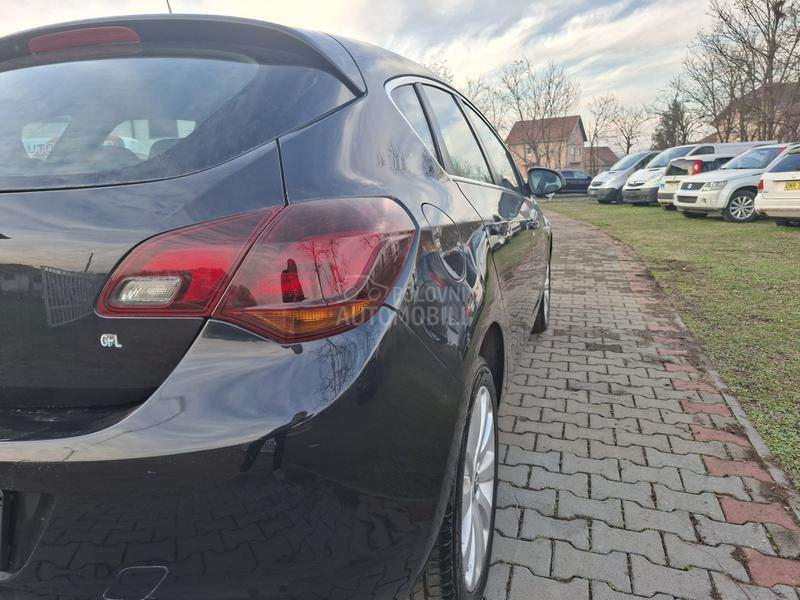 Opel Astra J 1.4 TNG, COSMO