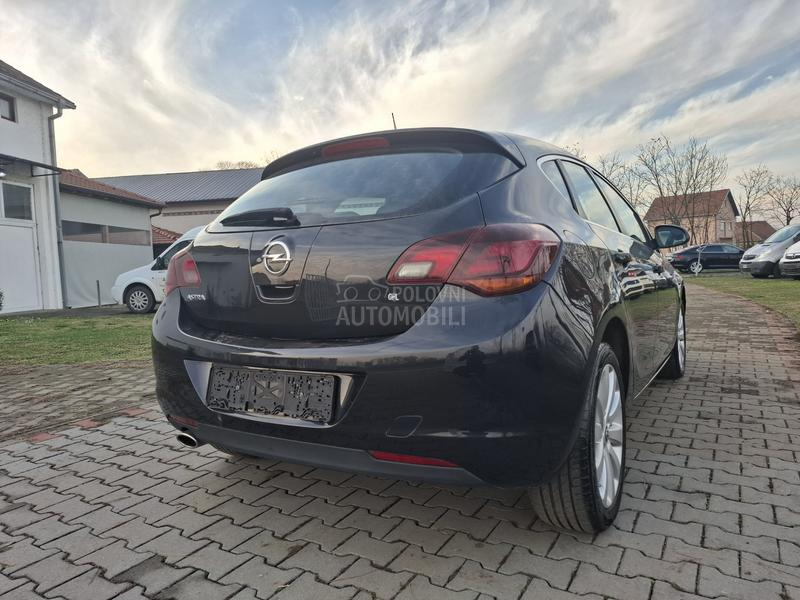 Opel Astra J 1.4 TNG, COSMO