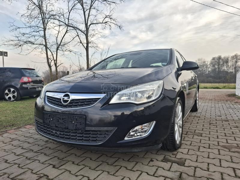 Opel Astra J 1.4 TNG, COSMO
