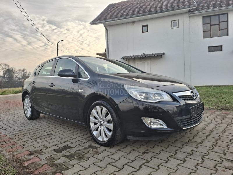 Opel Astra J 1.4 TNG, COSMO
