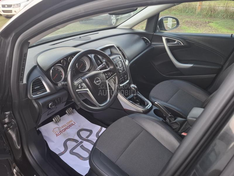 Opel Astra J 1.4 TNG, COSMO