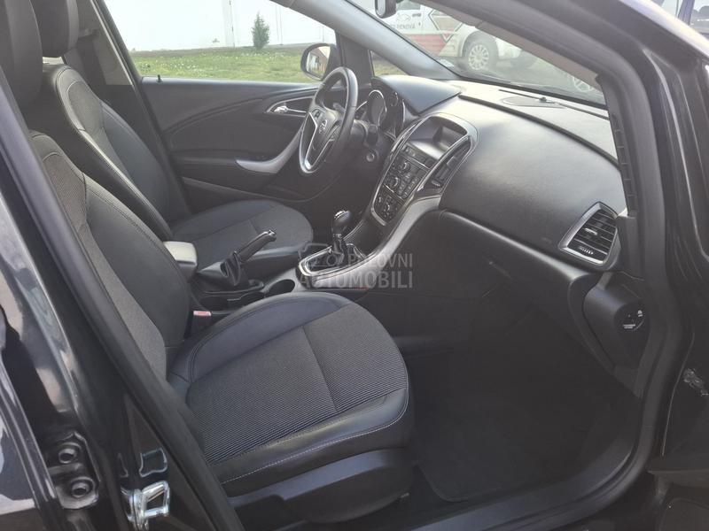 Opel Astra J 1.4 TNG, COSMO